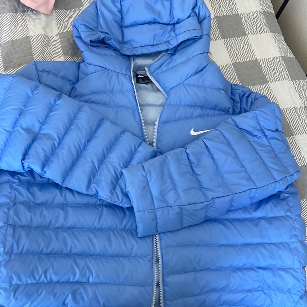 Nike womens puffer coat!